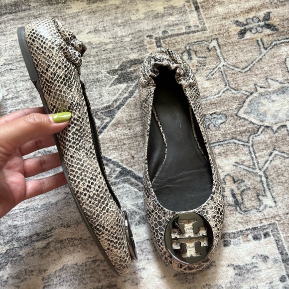 Tory Burch Snakeskin Ballerina Reva Flats size 7.5 - Picture 3 of 7